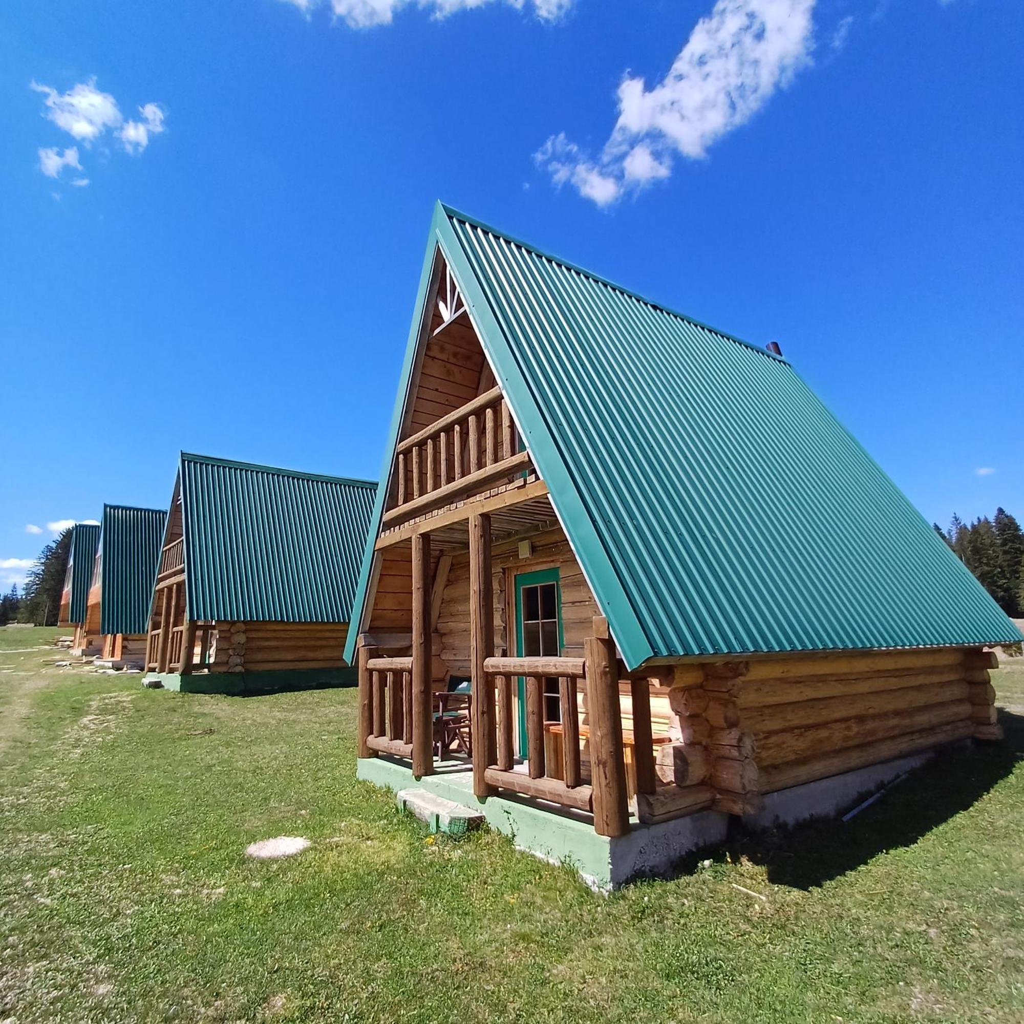 Vikendica Etno Willage Uskoci *
